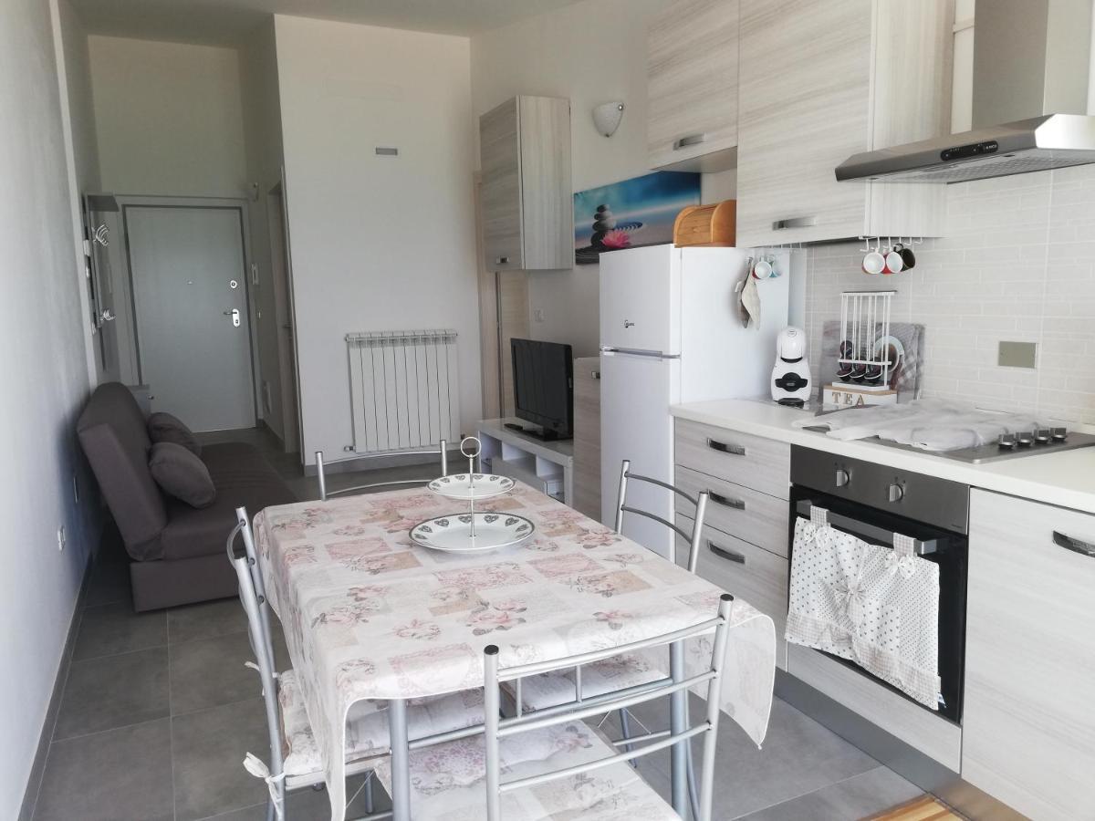 Attico Fronte Mare Daire Martinsicuro Dış mekan fotoğraf