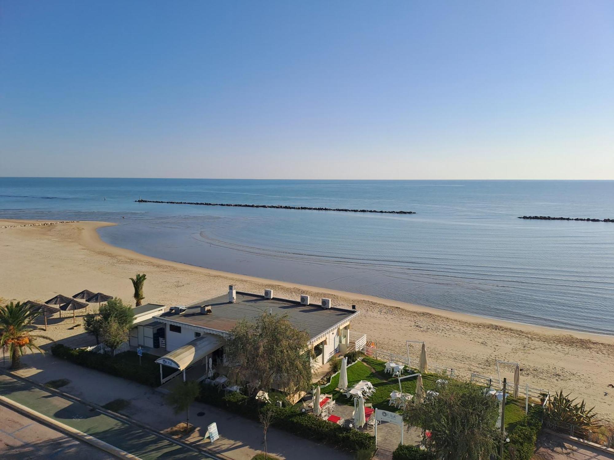 Attico Fronte Mare Daire Martinsicuro Dış mekan fotoğraf